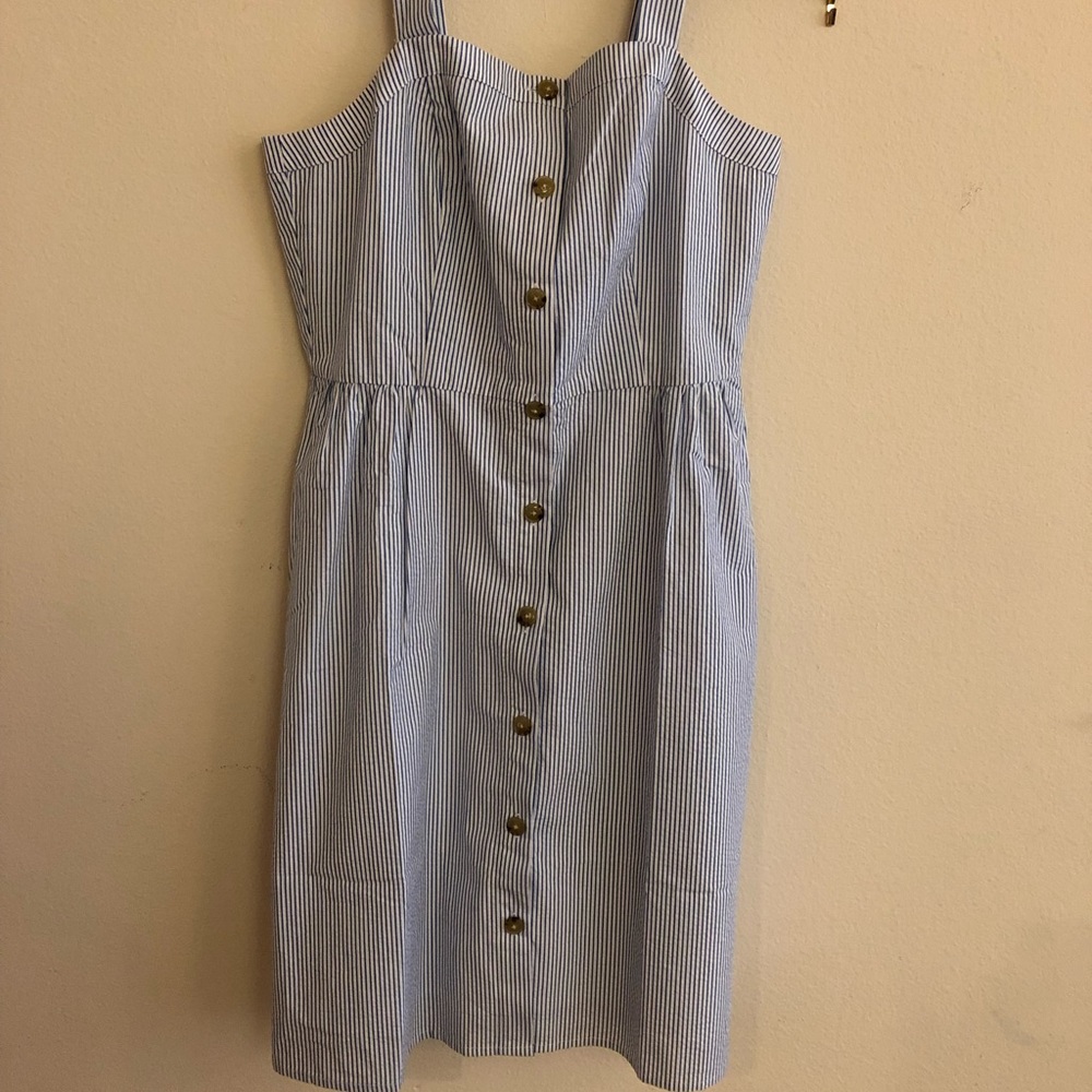 COPY - Casual white and blue striped dress!